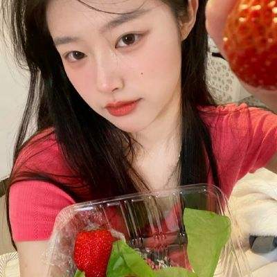 在我们当中的飞刀侠最新版下载